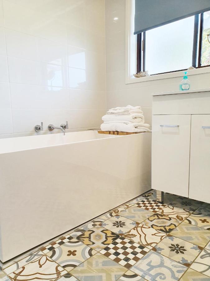 Marazul Best Deal - Stone Bathtub, Wifi, Functional - Mandarins And Lemons When Available Vincentia Extérieur photo